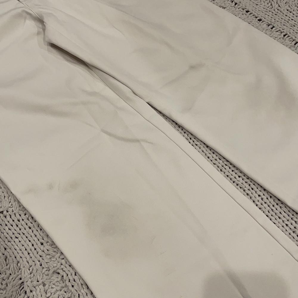 Under Armour Pants < - Picture 7 of 10